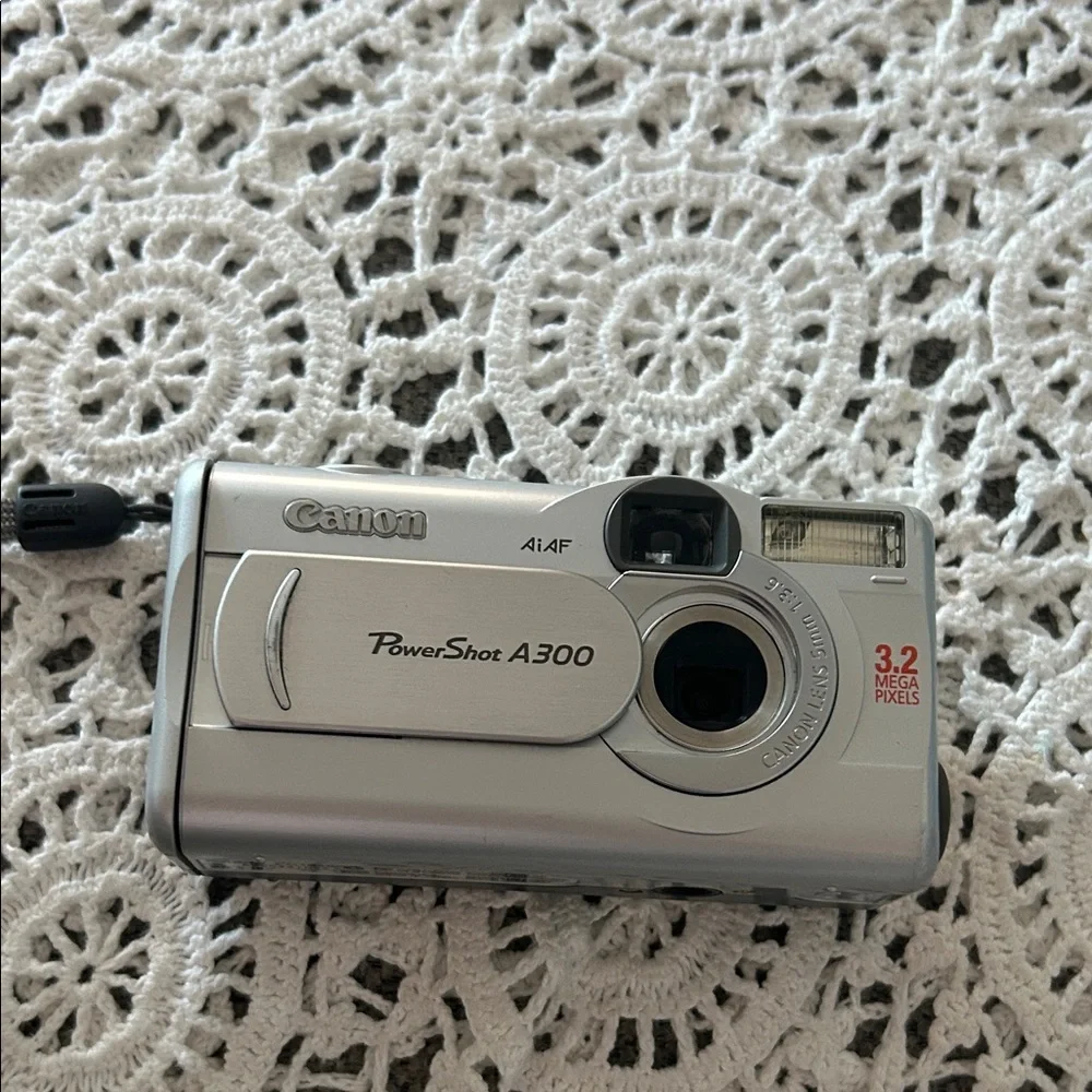 Canon Powershot A300 3.2 Megapixels Camera